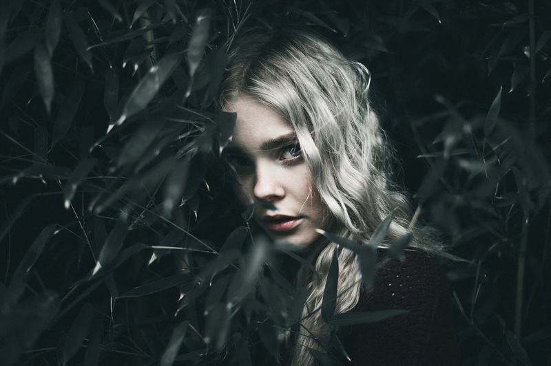 plants, Elle Fanning, 1080P, model, portrait, face, blonde, women