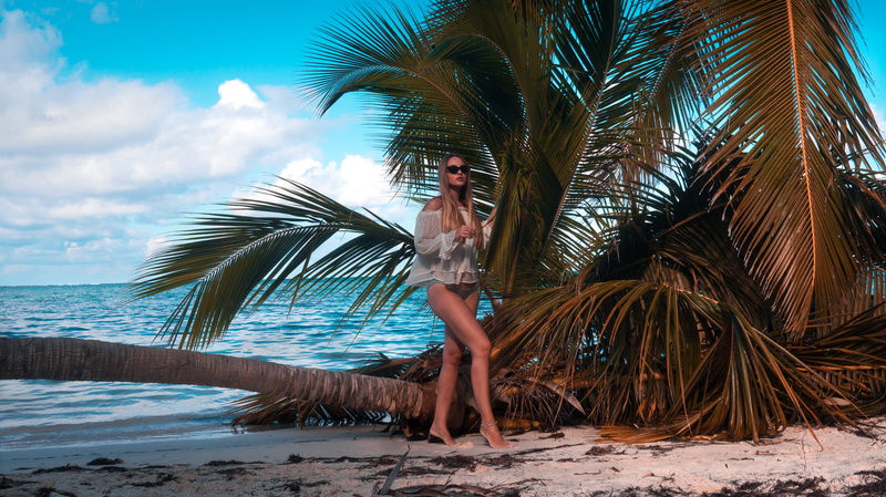 tree, plant, land, teen, hairstyle, lifestyles, leisure activity, beach, dominican republic, real people, outdoors, nature, 5K, person, clothing, kid