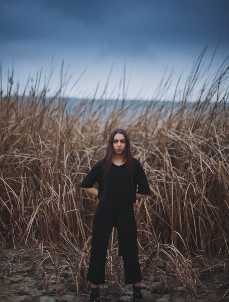 sky, back, standing, full length, front view, tall, behind, front, leisure activity, contemplation, casual clothing, land, one person, dried, 4K, portrait