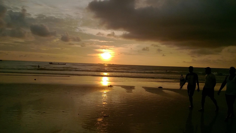 sunset, leisure activity, horizon, group of people, beach, sea, good bye sun, 1080P, tranquility, horizon over water, sky, nature, real people, scenics - nature