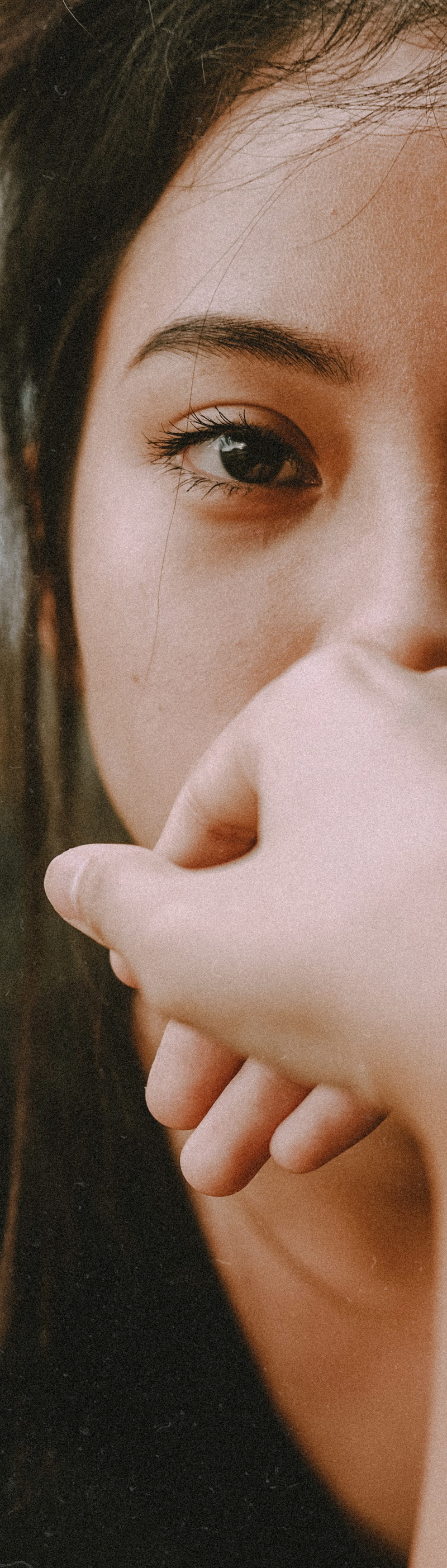 hand, human lips, real people, leisure activity, women, sabah, human face, human body part, young adult, headshot, lifestyles, girl, beauty, close-up, one person