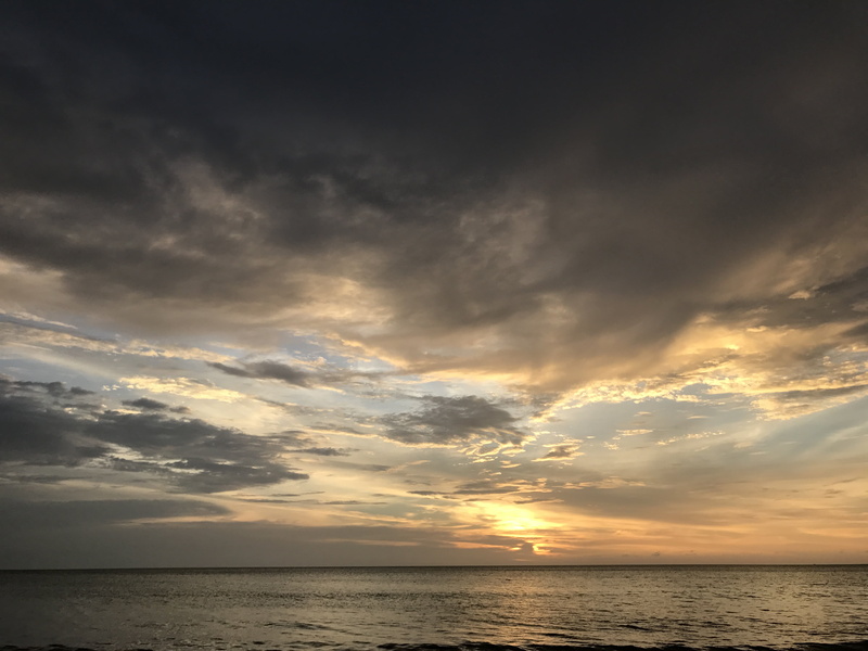 cloud - sky, sunset, dramatic sky, sabah, scenics - nature, beauty in nature, tranquility, beach, idyllic, 4K, tranquil scene, horizon over water, sea
