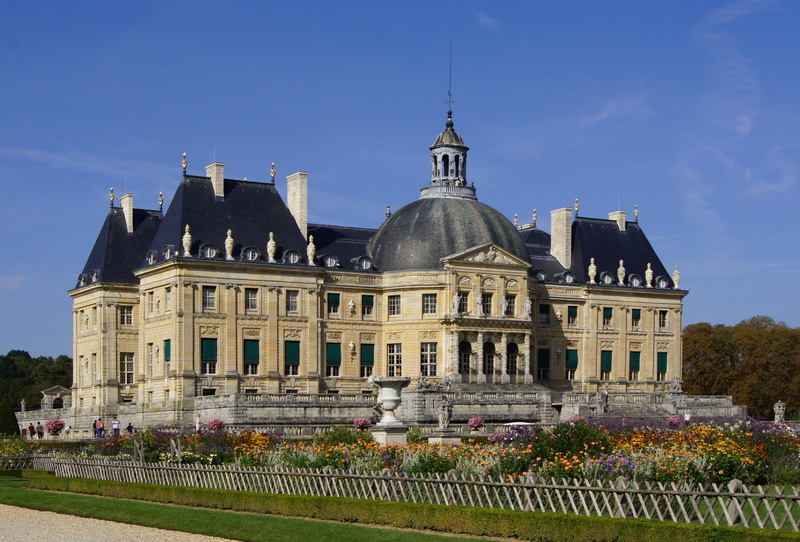 fouquet, baroque, government, travel, heritage, flowerbed, grass, chateau, incidental people, flower, garden, day, city, plant, nature, history, ornamental garden