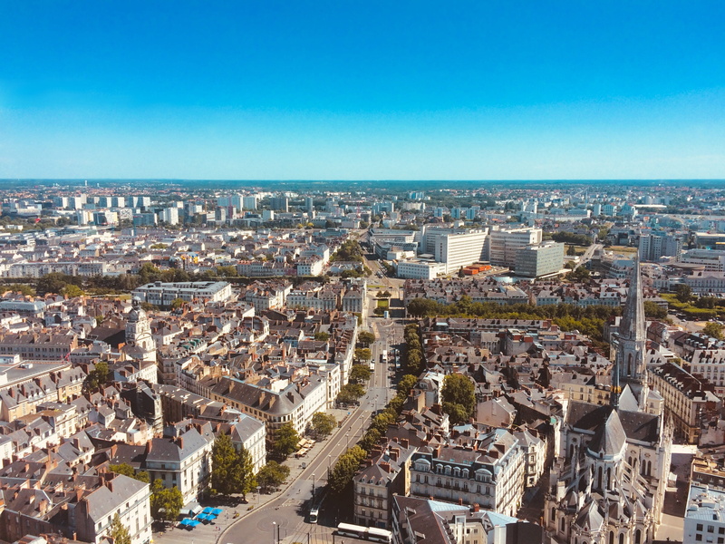 town, crowd, outdoors, horizon, sky, nantes, nature, city, built structure, day, high angle view, residential district, 2K, aerial view, architecture