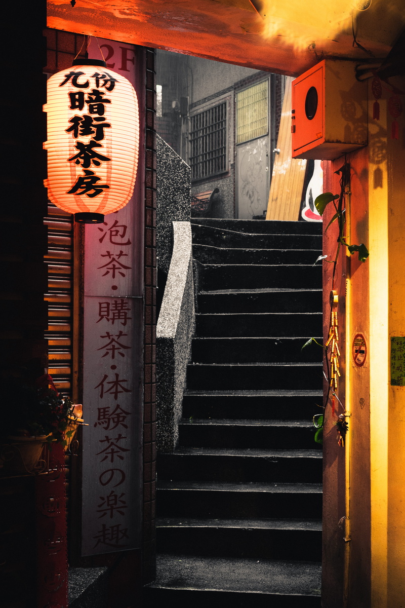 lantern, outdoors, alley, urban Scene, window, asium, light, steps, dark, no People, built Structure, taipei, night, building Exterior, neon, entrance