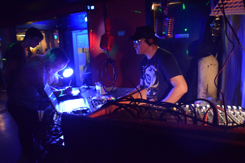 sound mixer, sound recording equipment, club, lighting, nightlife, night life, performance, club dj, adult, spotlight, music, person, mixing, night club