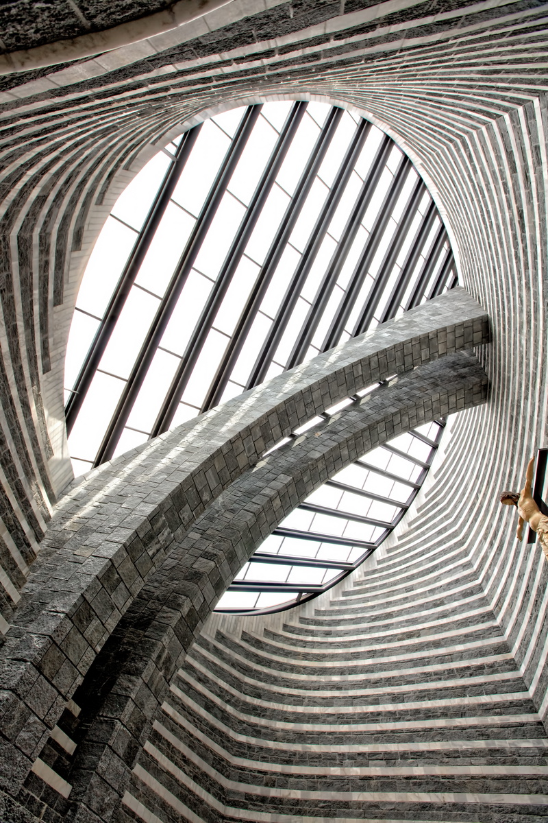 ticino, 8K, ceiling, architectural column, design, light, building, mogno, window, switzerland, no people, metal, skylight, sunlight, indoors, history