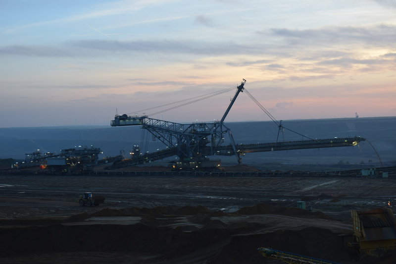 cloud - sky, industrial equipment, business, construction equipment, overburden, energy, machinery, crane - construction machinery, excavators, architecture