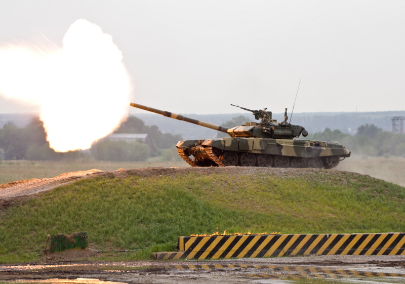 armed Forces, machinery, industry, military training, Russia, power, iron - Metal, army, nature, land Vehicle, weapon, military, sky, armored Tank, brown