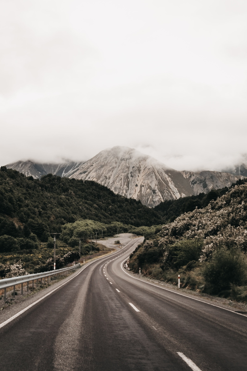 plant, beauty in nature, mountain range, outdoors, 4K, road, sky, landscape, non-urban scene, dividing line, the way forward, direction, land, diminishing perspective