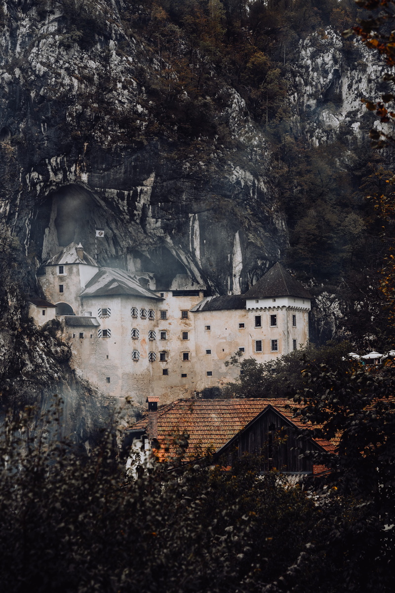 trip, no people, the past, 5K, town, land, mysterious, tourism, city, cave, predjamski grad, architecture, nature, mountain, history, building exterior
