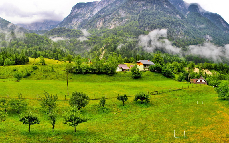 2K, slovenia, grass, mountains, green, forest, landscape, bovec, nature, clouds, meadow, fog, houses