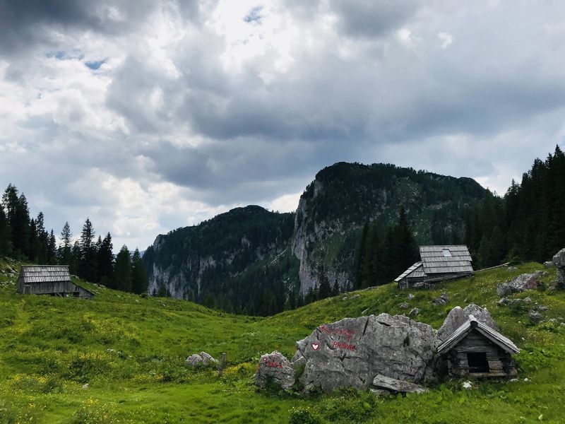 beauty in nature, land, nature, plant, non-urban scene, trees, hut, 4K, cloud, architecture, gray, grassland, building, grass, day, beside, mountain hut
