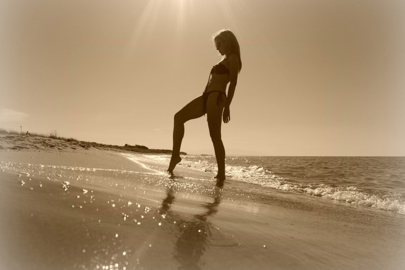 blondes, sensual, females, nature, bikini, mood, sepia, babes, models, emotion, girls, sexy, ocean, 1080P, beaches, seasunlight, women