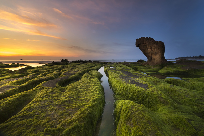 scene, horizon over water, sand, beach, non-urban scene, outdoors, beauty in nature, 5K, sky, sunlight, province, moss, nature, cothach, scenics - nature