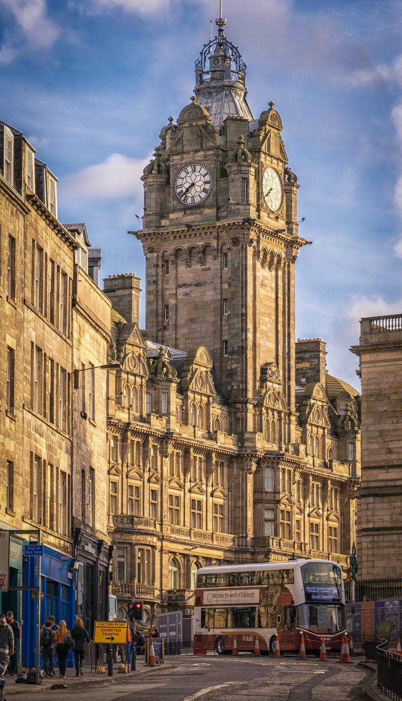 motor vehicle, sky, travel, cityscape, street, outdoors, Scotland, city, famous Place, day, 5K, travel destinations, Road, car, transportation, historically
