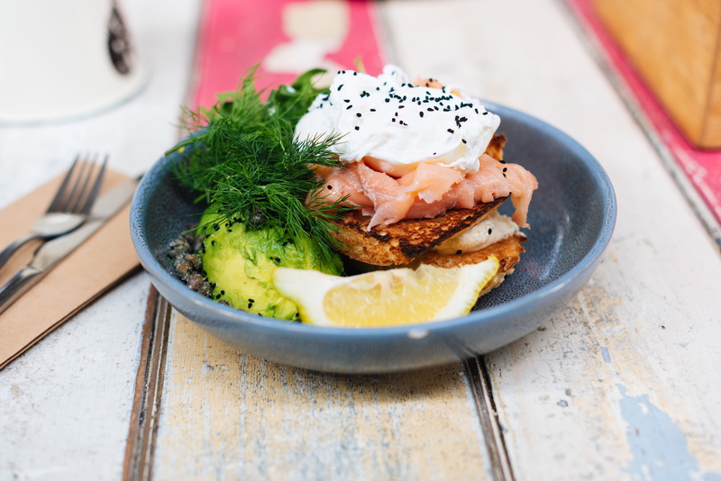 avocado, salad, appetizer, salmon, tomato, bowl, meal, brunch, backgrounds, food, crockery, toast, dill, cooking, grilled, table, refreshment, egg, napkin