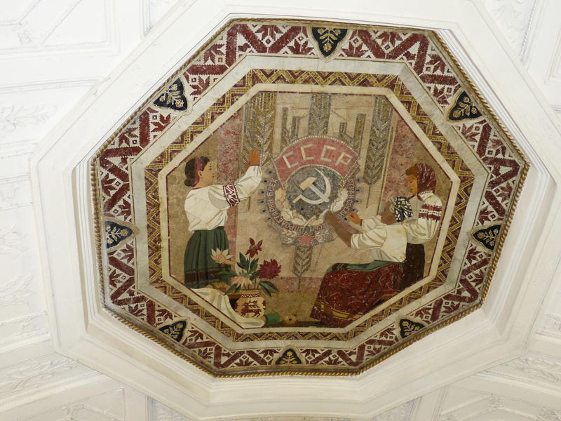 transport, subway, costume, fresco, hammer, design, historically, sickle, mosaic, low angle view, metro, religion, representation, pattern, no people, art and craft