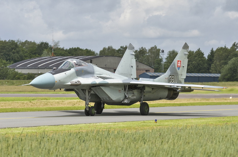 Of the air force of Slovakia, 1080P, fighter, The MiG-29, the airfield, MiG-29
