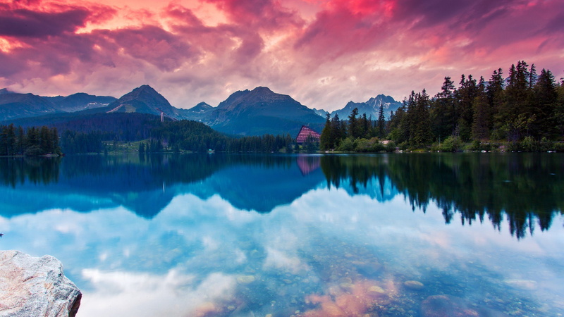 2K, sunset, Snowy Peak, reflection, rock, mountains, landscape, Slovakia, lake, clouds, water, Tatra Mountains, Pine Trees, Trees, Hotel, nature, SkiJump
