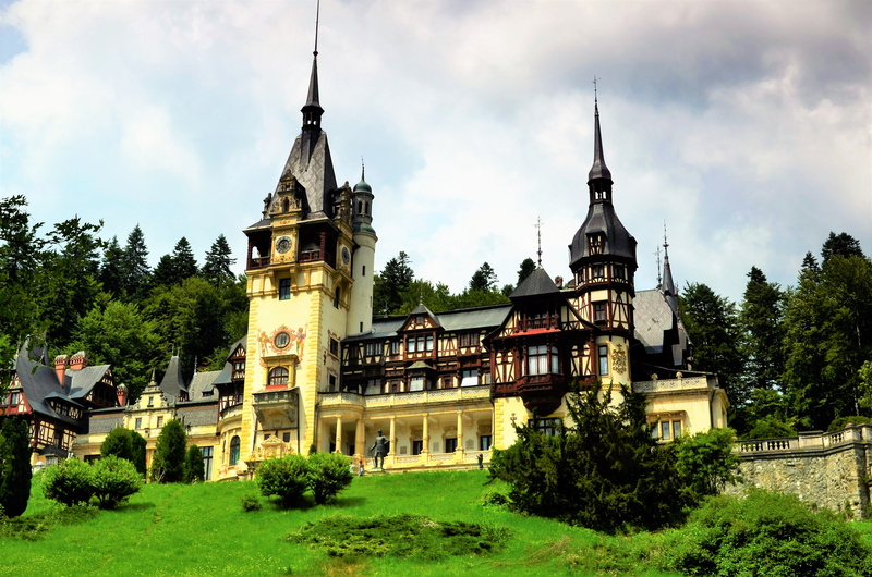 sky, karpaty, tourism, famous Place, romania, tree, causescu, outdoors, cloud - sky, black, trees, no people, surrounded, plant, peles castle, green, sinaia