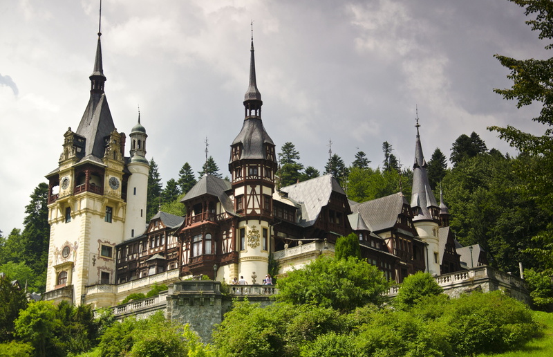 daytime, tower, sinaia, 4K, leafed, karpaty, building, travel destinations, nature, sky, architecture, castle, the past, religion, outdoors, tree, no people