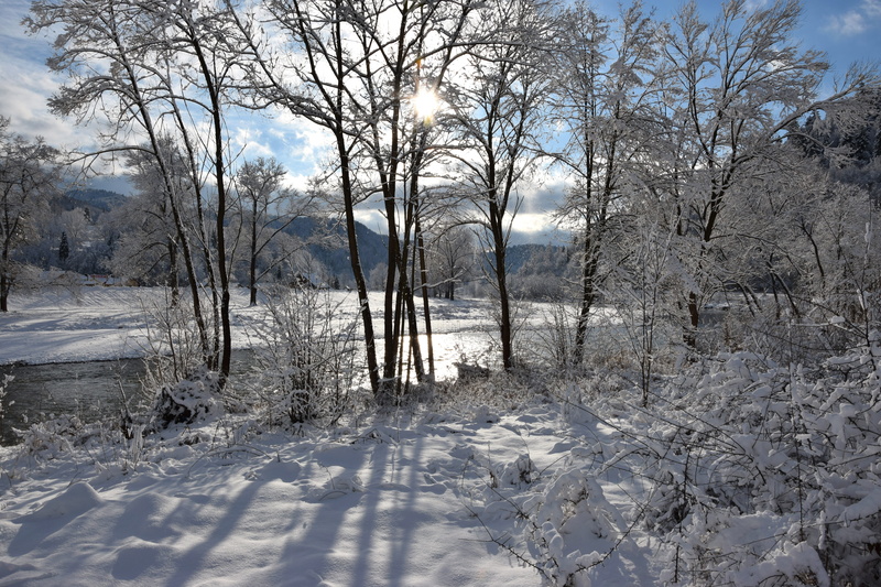 poprad river, muszyna, cold, non-urban scene, snowcapped mountain, sky, poprad landscape park, cold temperature, fairy-tale winter, outdoors, winter in the mountains