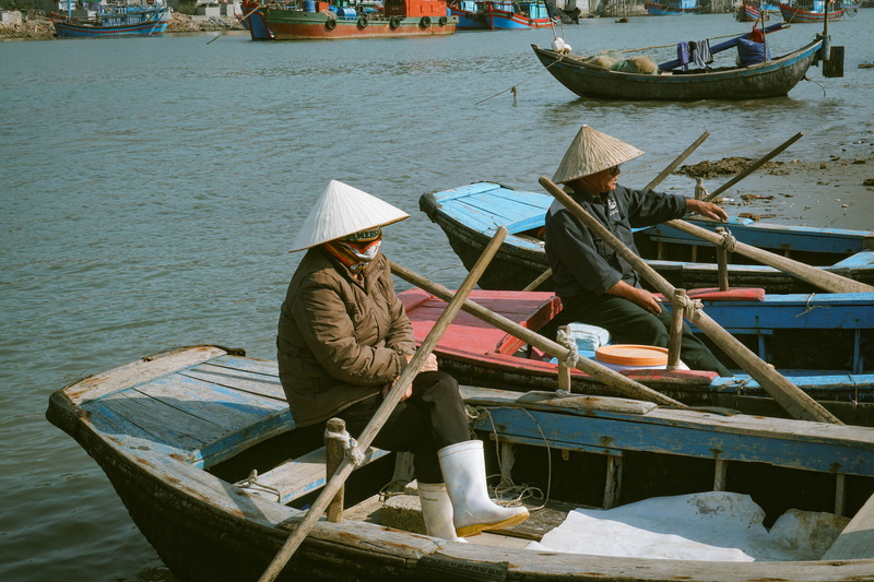 watercraft, canal, nature, boat, hat, occupation, rowboat, asian style conical hat, coast, waterfront, human, lifestyles, wood - material, adult, apparel