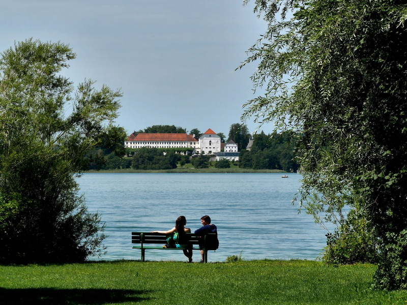 outdoors, water, bank, tree, 1080P, rear view, sitting, seat, couple - relationship, grass, sky, architecture, chiemsee, holiday, bench, lake, ladies island