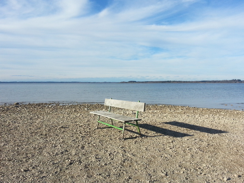 sky, nature, cloud - sky, tranquility, bench, relax, water, outdoors, Bank, day, beach, sunlight, tranquil scene, thoughtful, absence, beauty in nature