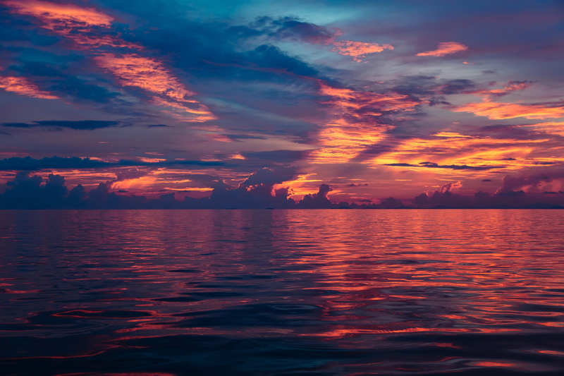 water, reflection, 5K, outdoors, tranquility, waterfront, thailand, sky, ocean, sunset, idyllic, scenics - nature, romantic sky, dusk, cloud - sky, dramatic sky
