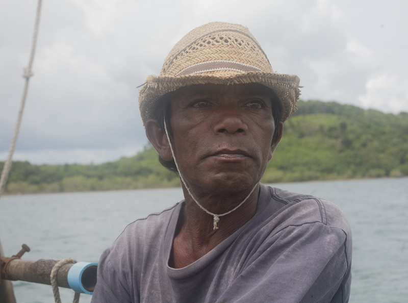 front view, headshot, one person, adult, nature, looking at camera, young adult, lifestyles, leisure activity, mature men, water, focus on foreground, real people