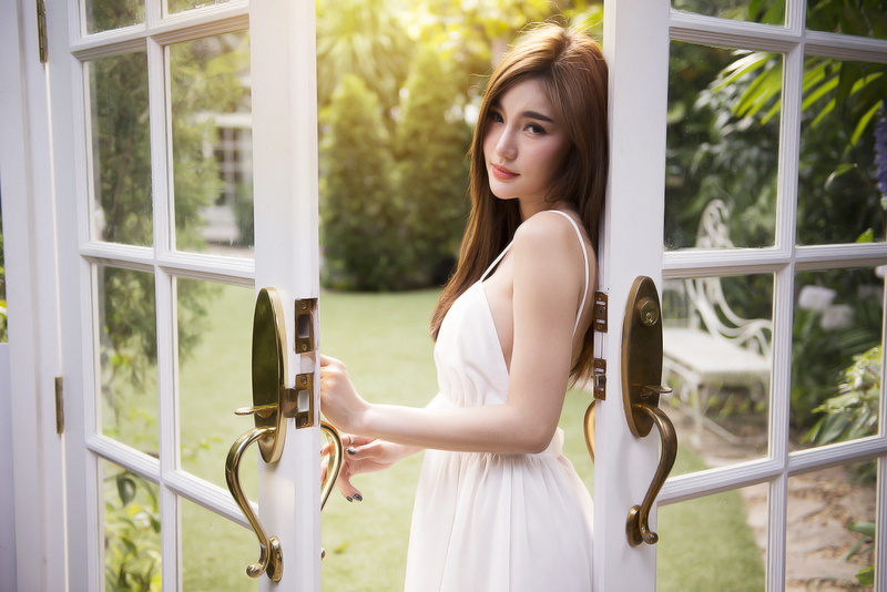 standing, portrait, one person, hairstyle, 1080P, holding, young women, young adult, beautiful woman, dress, window, contemplation, adult, outdoors, women