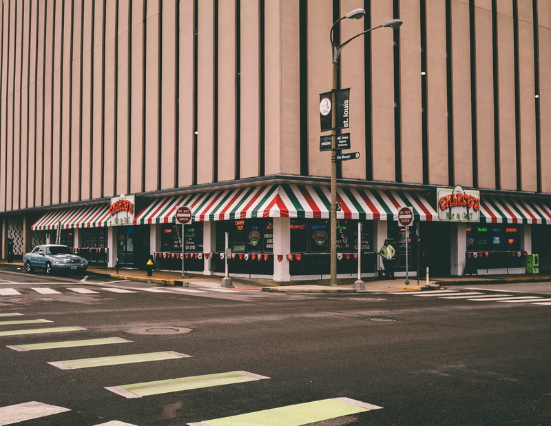 2K, mode of transportation, canopy, marking, motor vehicle, united states, city, post, pattern, communication, light, day, road marking, road, street