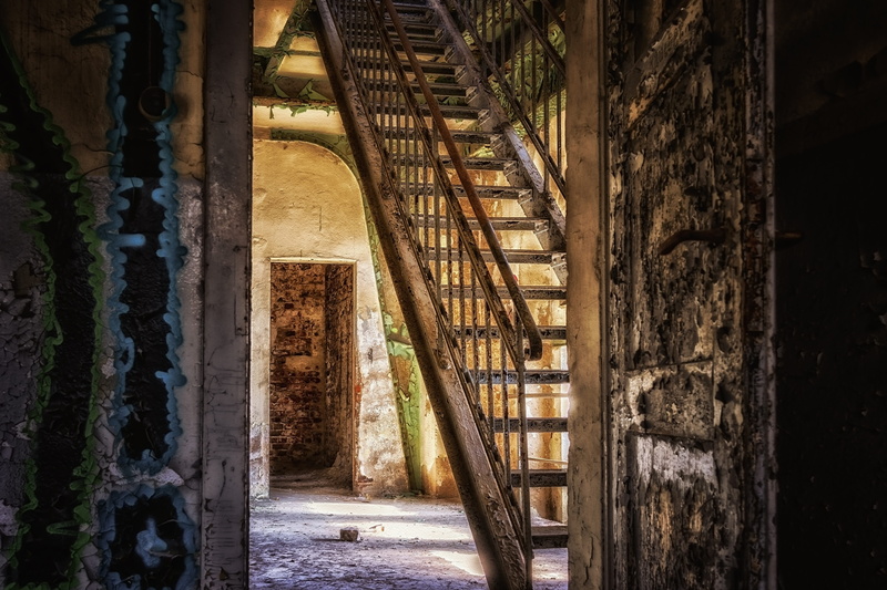 atmosphere, tree, arcade, staircase, the way forward, no people, past, architectural column, direction, 5K, old, rise, high, arch, mood, ruined, day, architecture