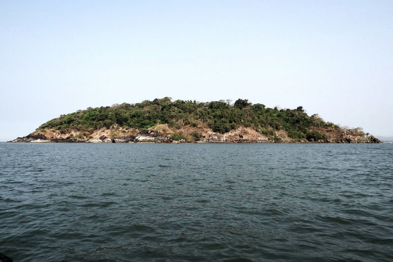 scenics - nature, tree, island, vegetation, no people, small, non-urban scene, sky, plant, outdoors, copy space, idyllic, nature, tranquility, mound, tranquil scene