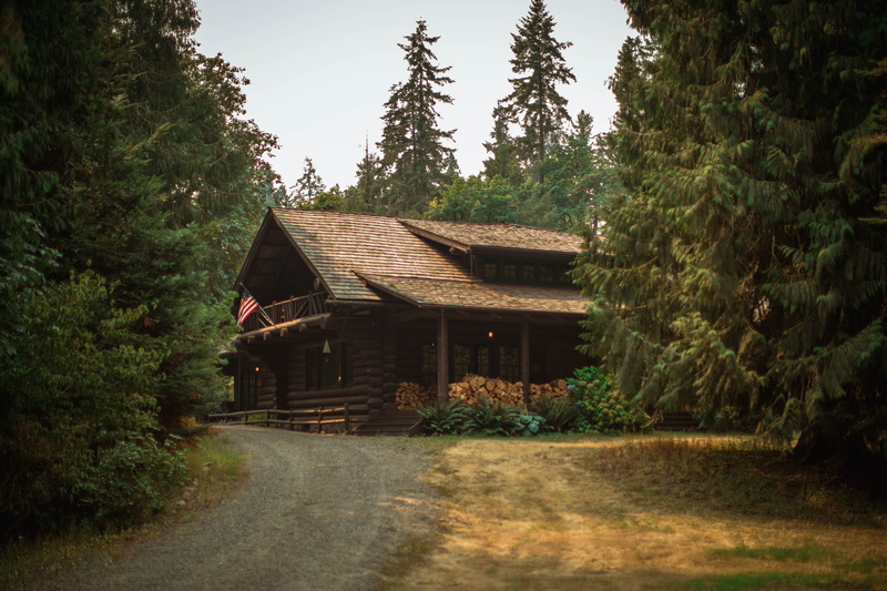 the way forward, hidden, 5K, nature, lodge, flag, cottage, day, roomporn, plant, forest, building, architecture, usa, beauty in nature, footpath, wooden
