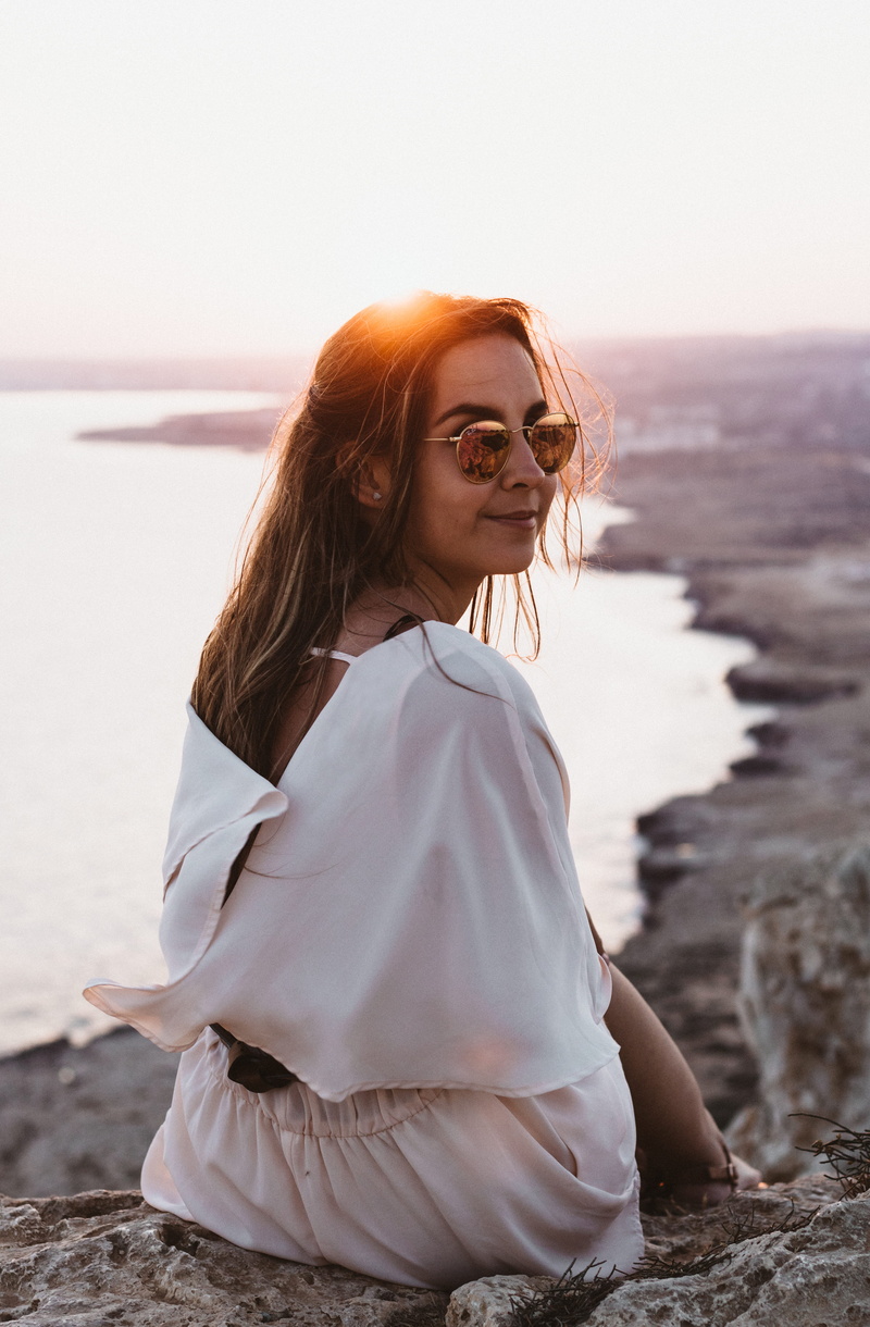 one person, 5K, beautiful woman, fashion, golden, reflection, adventure, sunglasses, female, girl, young adult, outdoors, hair, real people, goldenhour