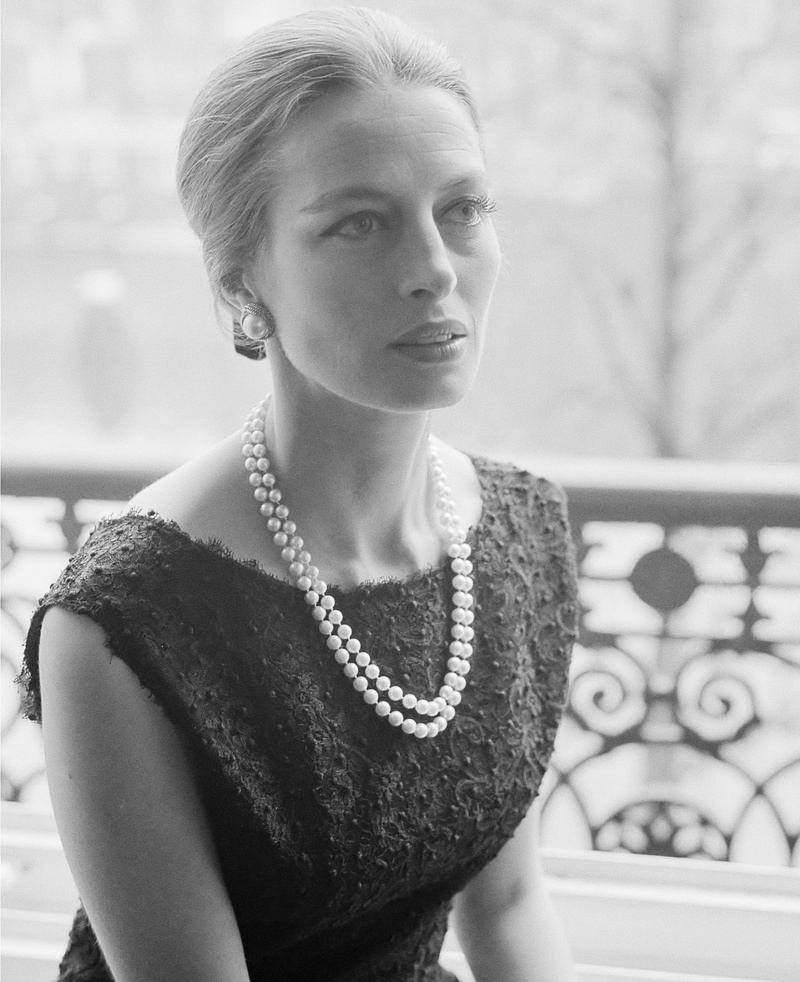 beauty, nostalgia, actress, front view, attractive, jewelry, looking away, motion pictures, looking, fashion model, contemplation, french, casual clothing