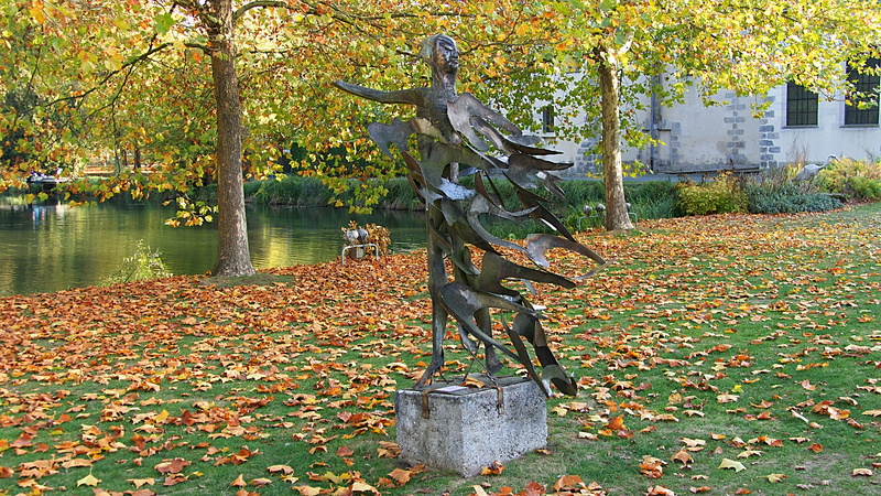 park, change, architecture, autumn, sculpture, animal representation, no people, art and craft, representation, leaf, day, park - man made space, france
