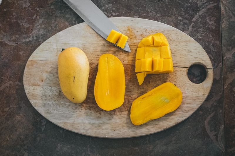 breakfast, food and drink, still life, organic, knife, no people, fruit, directly above, freshness, slice, table, healthy eating, chopped, wellbeing, fresh fruit