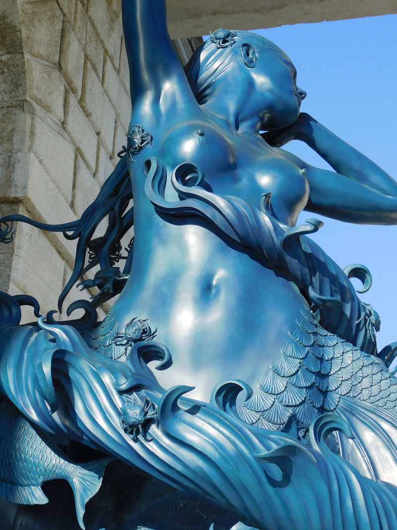 close-up, bronze, sculpture, creativity, day, ornate, craft, blue, mermaid, representation, 4K, architecture, female likeness, no people, statue, nature
