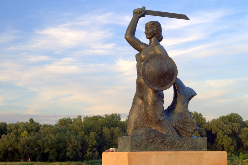 plant, sky, nature, siren, sculpture, memorial, wisla, river, art and craft, outdoors, the statue, tree, male likeness, 5K, sign, the capital of the, low angle view