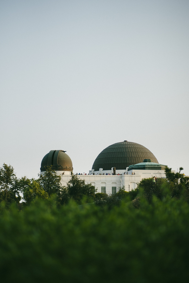 building exterior, sky, nature, built structure, los angeles, dome, la, no people, copy space, clear sky, tree, griffith observatory, building, architecture
