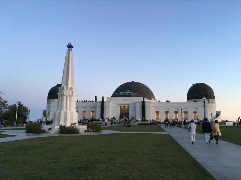 outdoors, travel, architecture, clear sky, large group of people, real people, landmark, architectural column, religion, griffithobservatory, day, incidental people