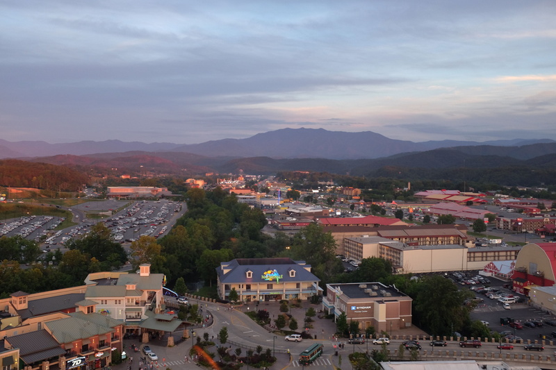 pigeon forge, mountain, building, built structure, cityscape, townscape, city, town, tennessee, residential district, nature, outdoors, dusk, the island