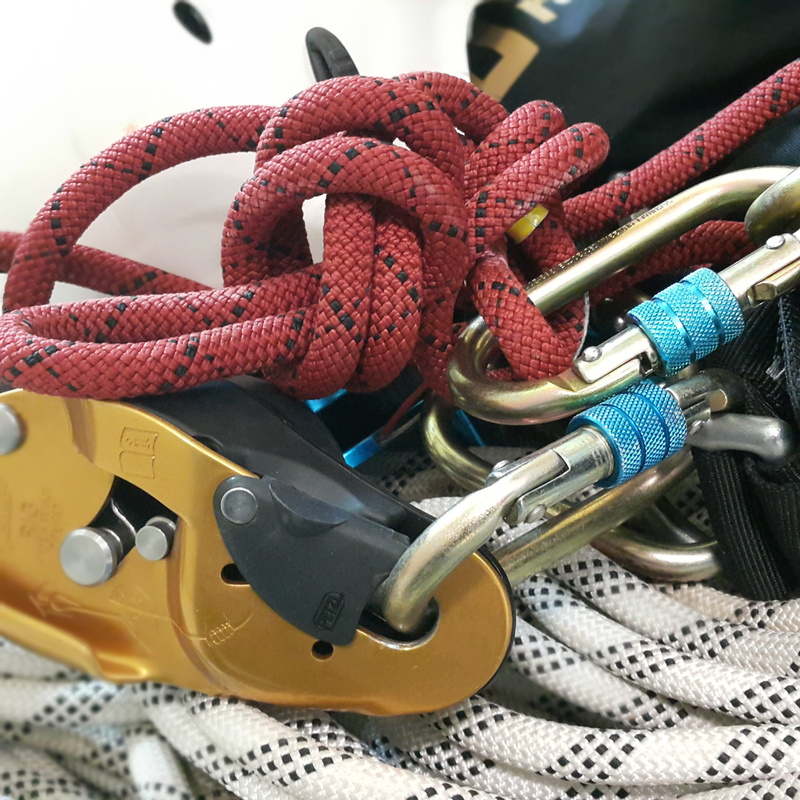 red, helmet, escalation, protection, harness, rope, strength, climbing equipment, ropes, sport, equipment, 2K, close-up, high angle view, metal, focus on foreground