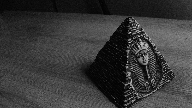 pyramid, close-up, home interior, 4K, indoors, craft, giza, model, textile, still life, mystery, wood - material, archaeology, no people, geometric shape