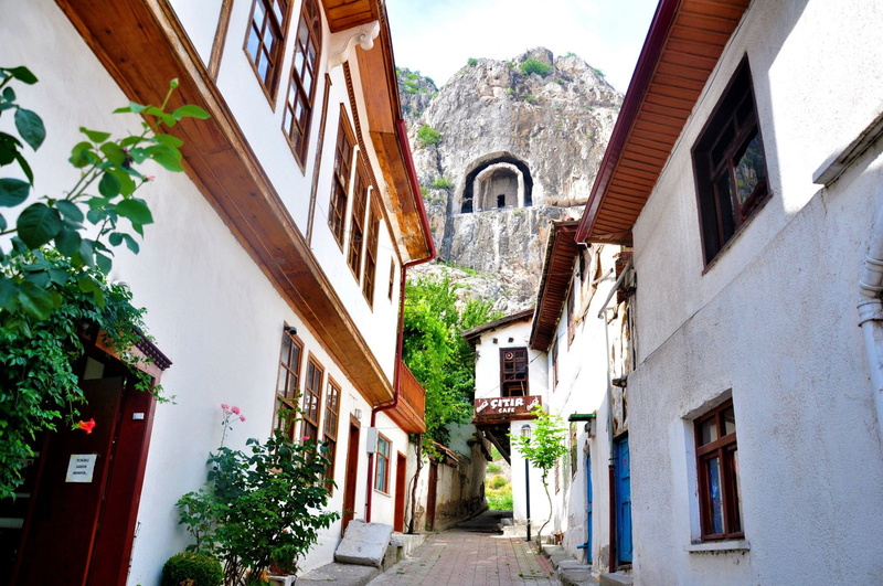 Wooden, nature, building exterior, architecture, window, day, Amasya, alley, residential district, built structure, old wooden houses, potted plant, 1080P