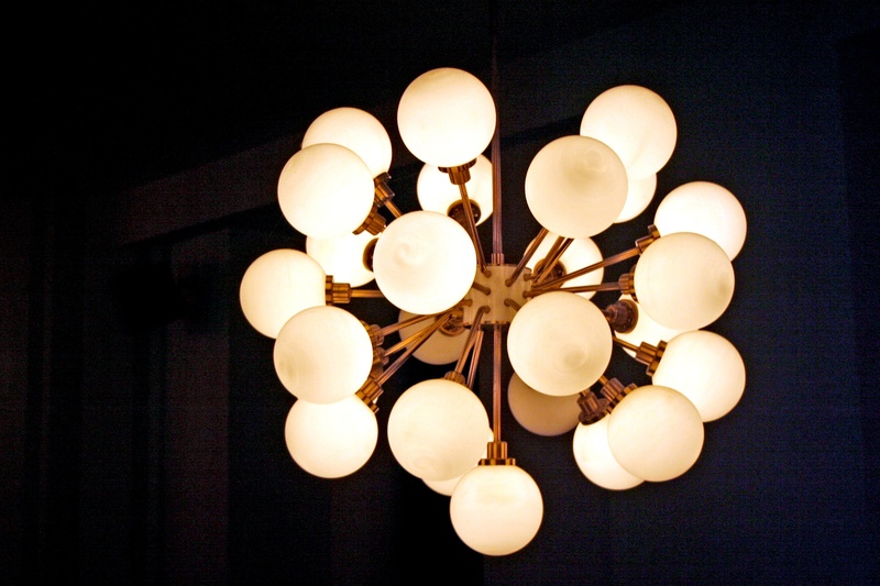 light, light bulb, dark, lamp, 70s, electricity, no people, 1080P, circle, ceiling lamp, inside, shape, ceiling, low angle view, stylish, lighting equipment